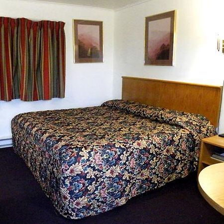 Economy Inn Cadillac Zimmer foto