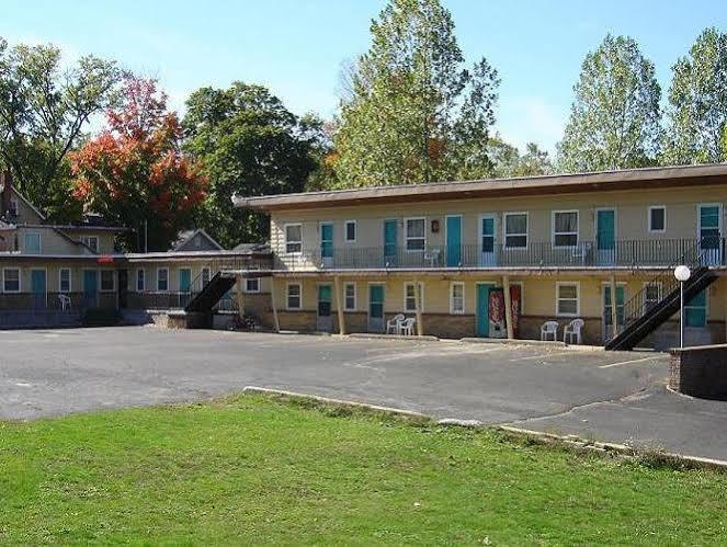 Economy Inn Cadillac Exterior foto
